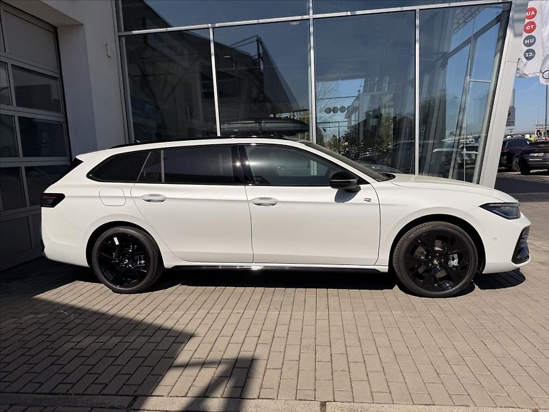 Volkswagen Passat (2026) 2,0 TSI 195kW 7DSG  R-Line Peo - fotka 4 z 23