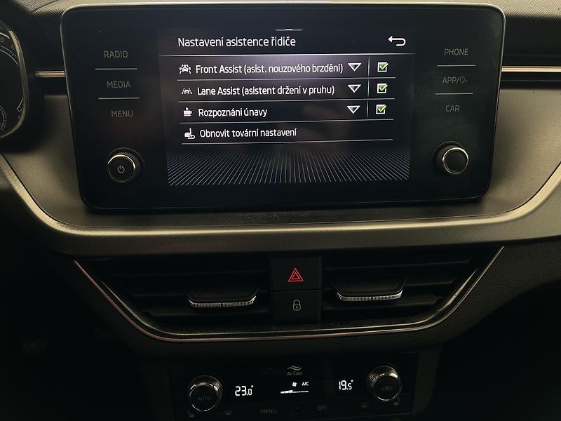 Škoda Scala 1.0 TSI Style - fotka 12 z 21