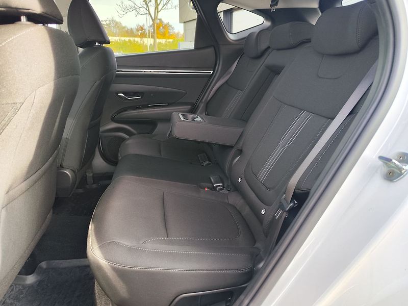 Hyundai Tucson 1.6 CRDI/100kW Smart MHEV - fotka 10 z 31