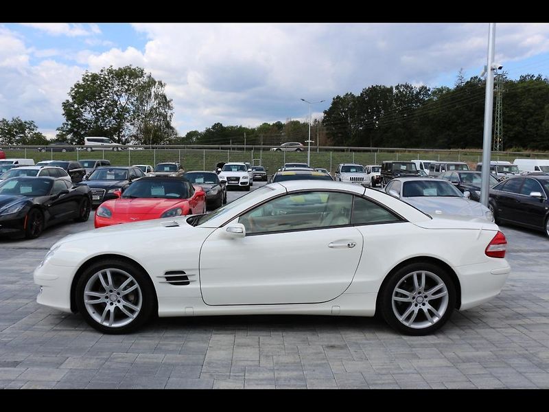 Mercedes-Benz SL 500 V8, facelift, 390 PS - fotka 3 z 44