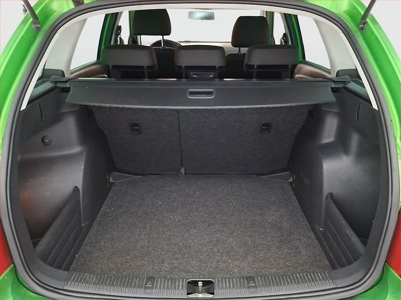 Škoda Fabia (2013) 1.2 TSI, Park. senzory - fotka 13 z 14