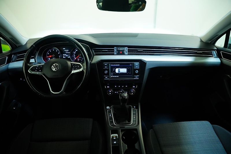 Volkswagen Passat - fotka 5 z 25