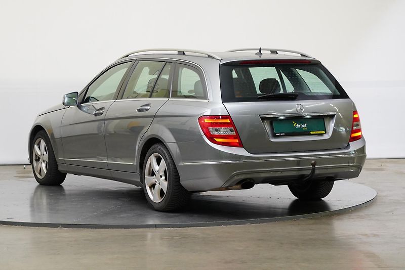 Mercedes-Benz Třídy C - fotka 7 z 27