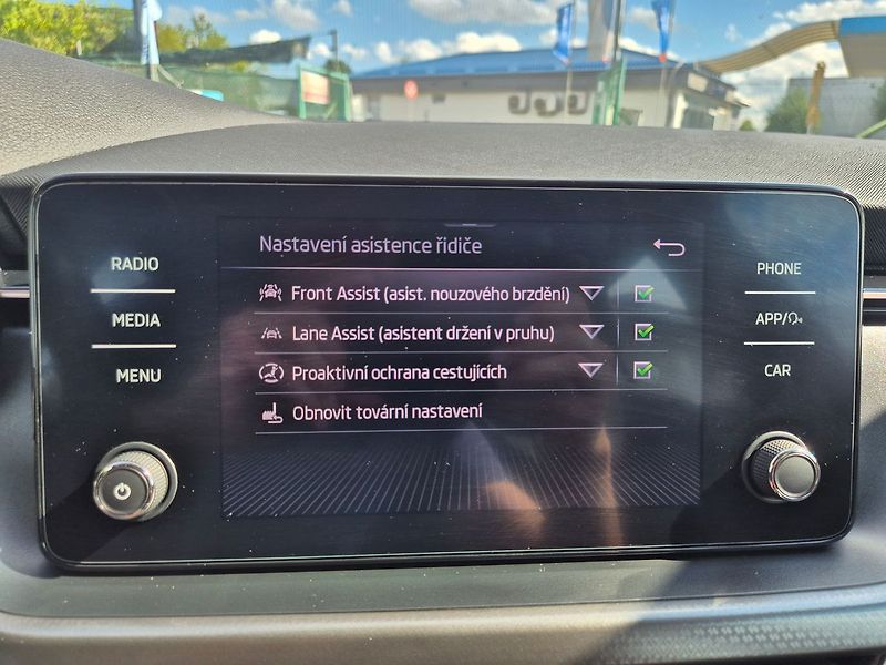 Škoda Kamiq 1,0 TSI DSG Style 81kW - fotka 24 z 24