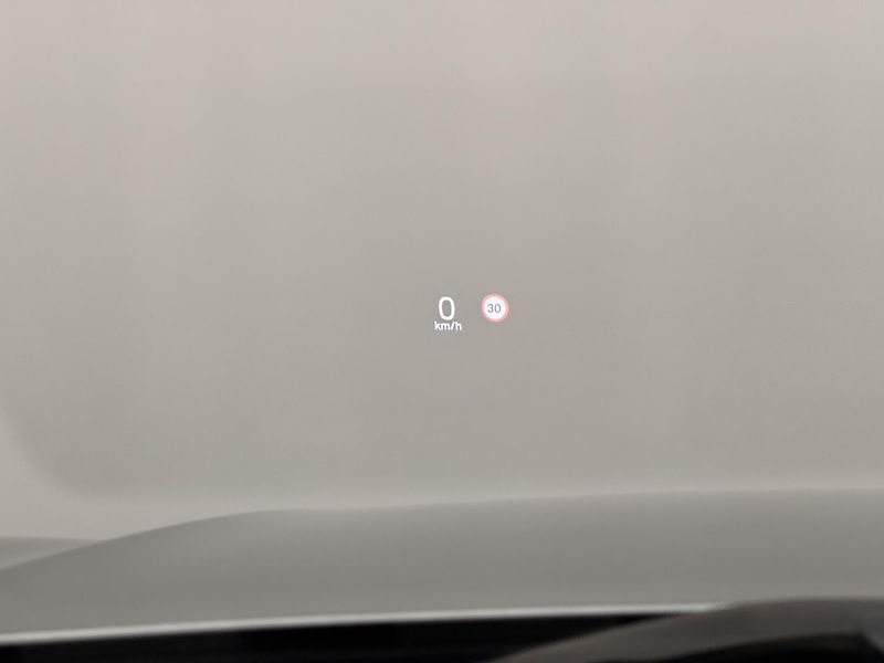 Volvo V90 CC D4 AWD MOMENTUM PRO  - fotka 20 z 47