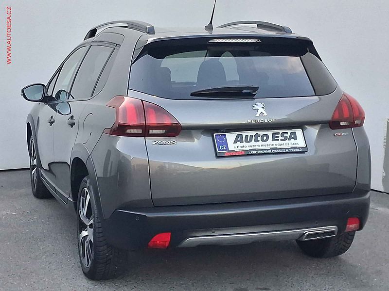 Peugeot 2008 (2019) 1.2 e-THP, GT Line, AT - fotka 6 z 20