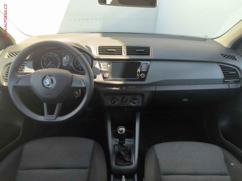 Škoda Fabia (2019) 1.0 MPi, Active, AC - fotka 8 z 16
