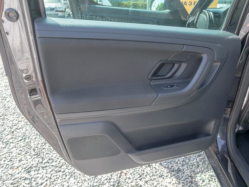 Škoda Roomster (2014) 1.6TDI NOIRE – BLACK - fotka 35 z 43