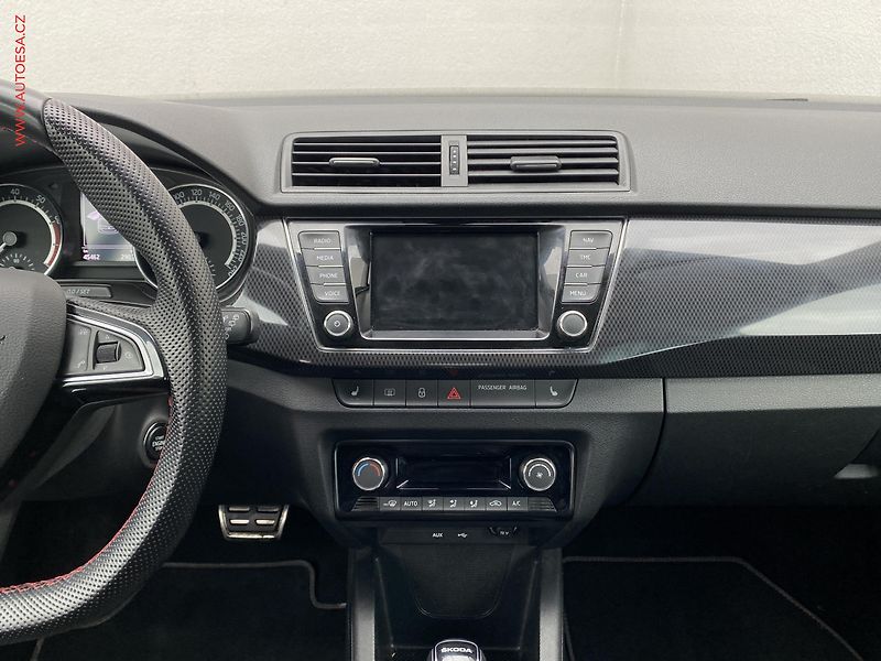 Škoda Fabia (2018) 1.4 TSi R5 EDITION, DSG, navi - fotka 12 z 18