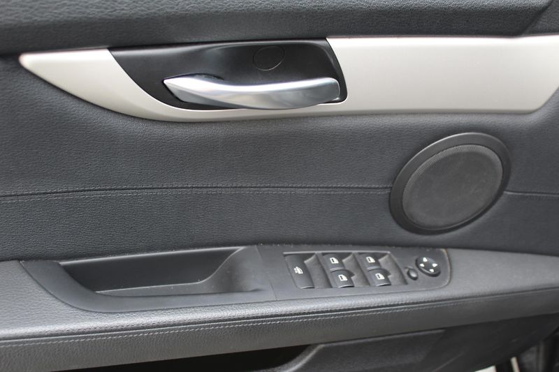 BMW Z4 sDrive23i - fotka 10 z 21