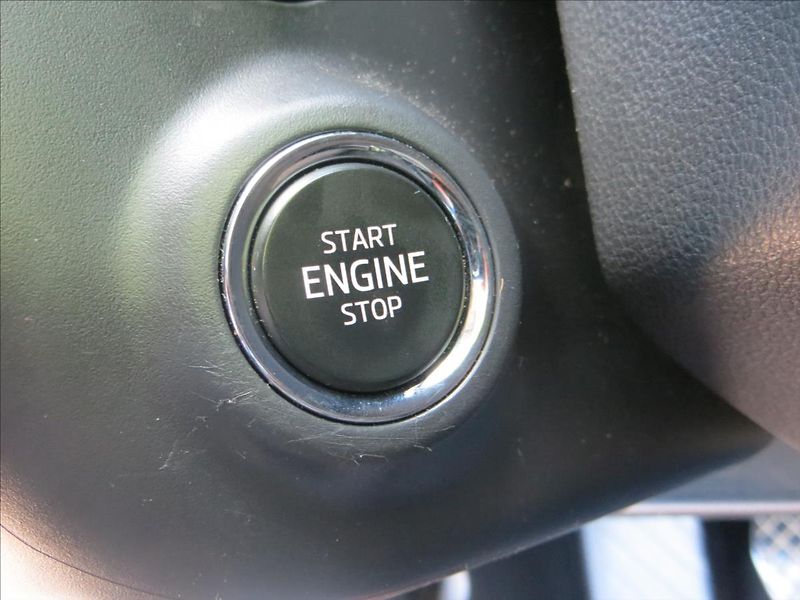 Škoda Octavia 2,0 TDI Ambition Combi ČR - fotka 17 z 24