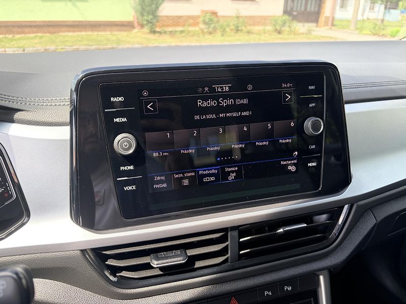 Volkswagen T-Roc 1.0TSI LED VIRTUAL - fotka 20 z 47