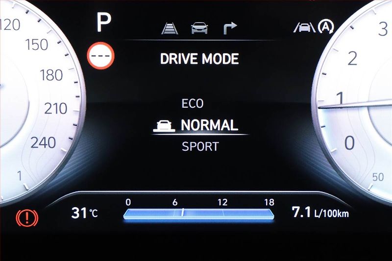 Hyundai i30 (2025) 1.0 T-GDI, N-LINE, AUTOMAT - fotka 13 z 21