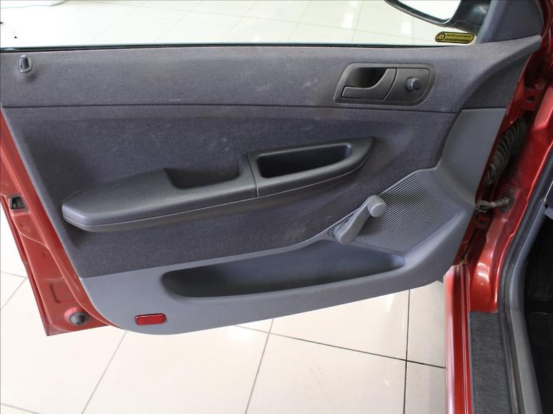 Škoda Fabia 1,4 i SDN Classic 50kW MT ČR - fotka 9 z 13