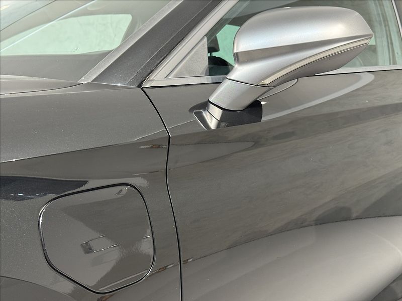 Seat Leon 1,4 TSi  e-Hybrid FR Line LED - fotka 7 z 50
