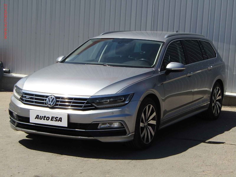 Volkswagen Passat (2018) 2.0 TDi 4x4, ČR, DSG, STK7/28 - fotka 3 z 21