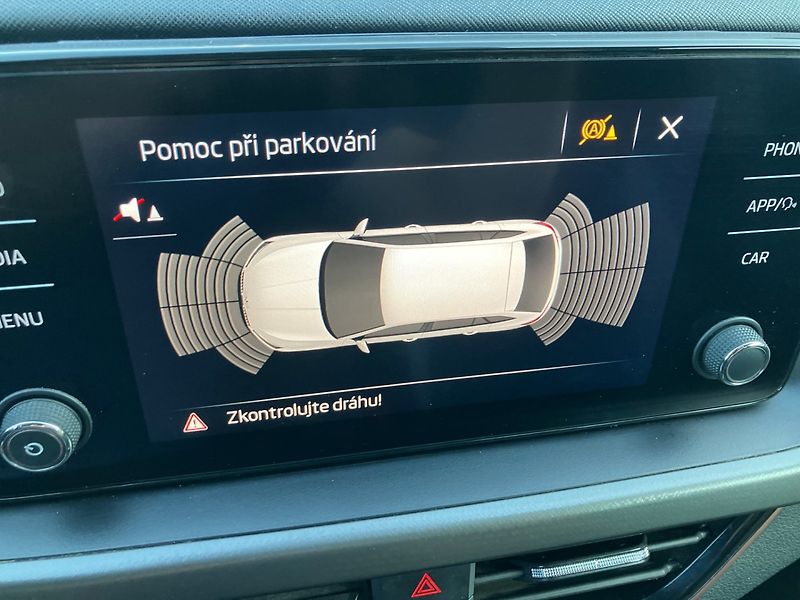 Škoda Scala (2023) 1.0TSI 81kW DSG STYLE - fotka 30 z 34