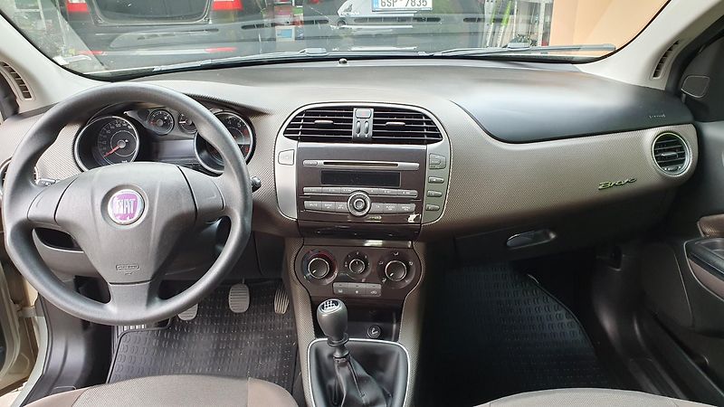 Fiat Bravo (2009) Fiat Bravo 1.4 16V 90 - fotka 8 z 11