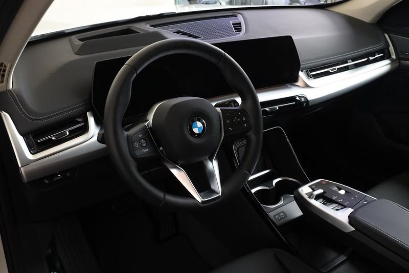 BMW X1 sDrive18i - fotka 2 z 17