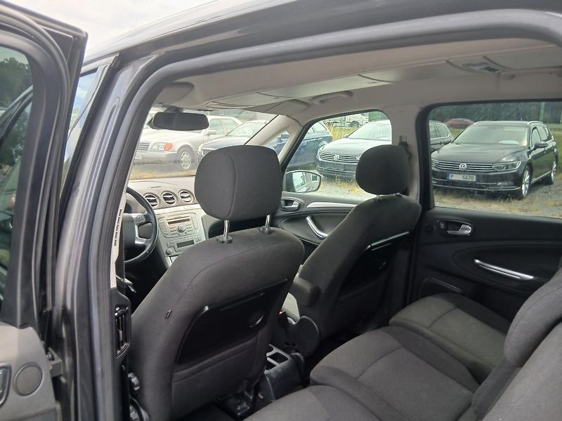 Ford Galaxy 2.0 TDCI, tažné, klima - fotka 25 z 35