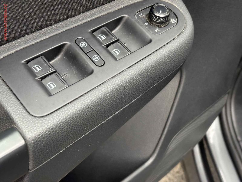 Volkswagen Sharan (2018) 1.4 TSi, Comfortline, navi - fotka 11 z 17