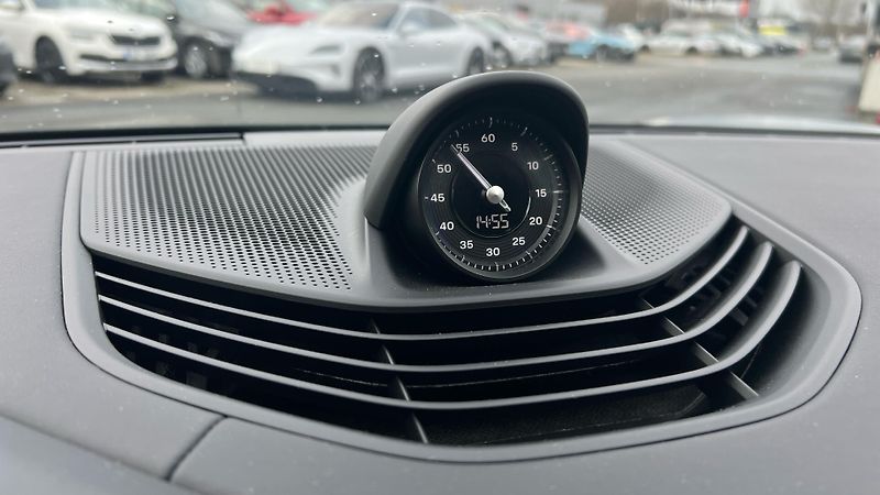 Porsche Taycan Sport Turismo - fotka 27 z 29