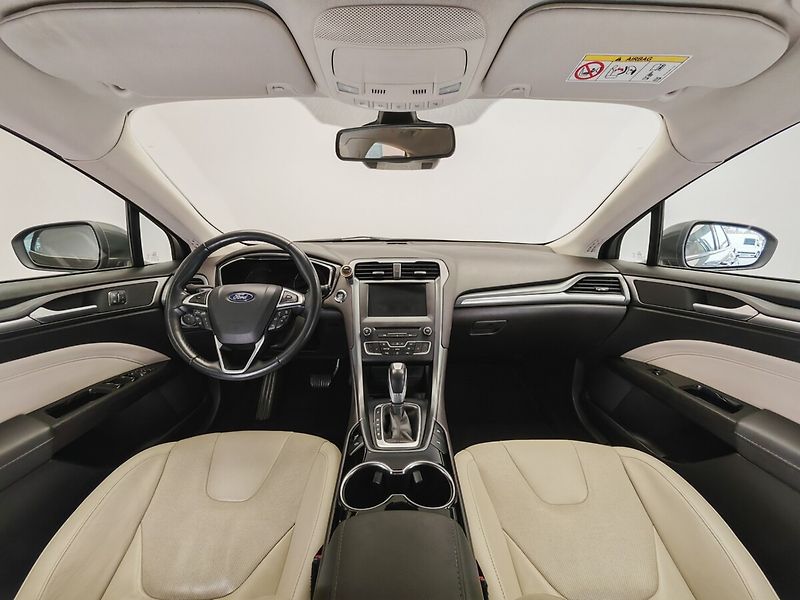 Ford Mondeo Titanium 2.0 EcoBoost 179kW au - fotka 13 z 42