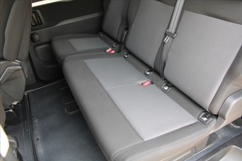 Toyota ProAce 2,0 D-4D  ČR,1.MAJ,8.MÍST,DPH - fotka 24 z 31