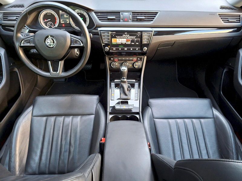 Škoda Superb (2017) L&K DSG 4x4 2,0TSi 206kW - fotka 5 z 35