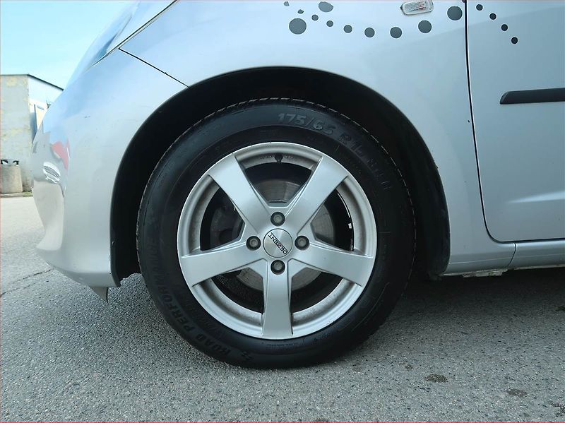 Honda Jazz (2011) 1.2 i-VTEC, Serv.kniha - fotka 14 z 15