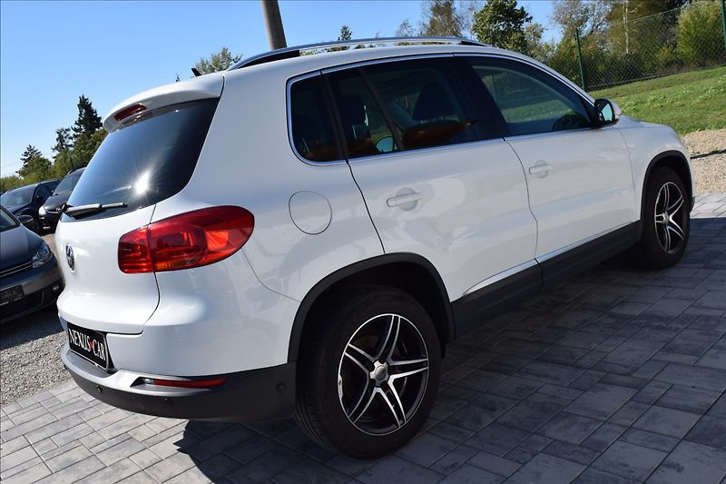 Volkswagen Tiguan 1,4 i 90kw BI-XENON PANORAMA - fotka 6 z 44