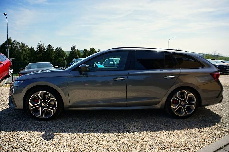Škoda Octavia (2023) CHALLENGE 2.0 TSI 180 kW - fotka 8 z 50