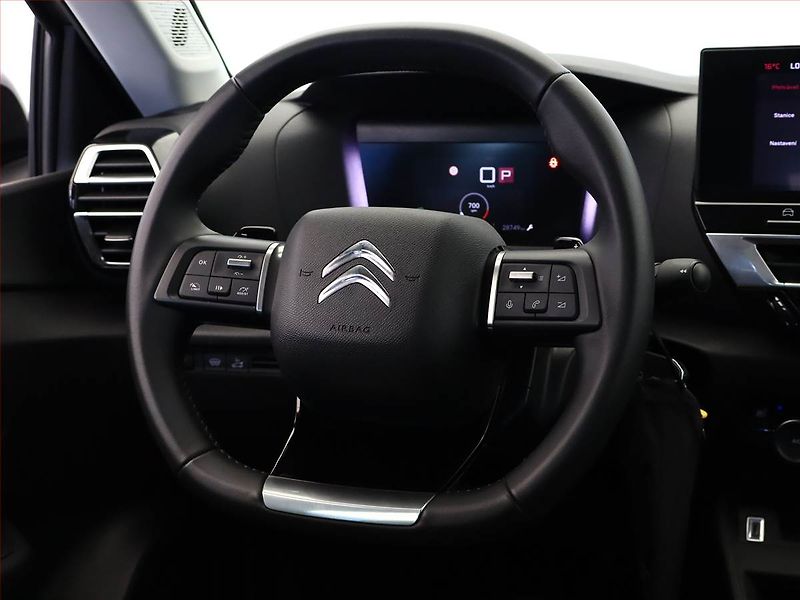 Citroën C4 X (2024) 1.2 PureTech, Automat, ČR - fotka 14 z 18