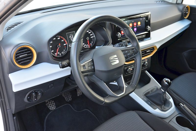 Seat Arona (2023) 1.0 TSI 70 kW Style - fotka 14 z 23