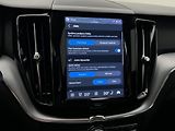 Volvo XC60 B4 AWD MOMENTUM PRO AUT - náhled 35