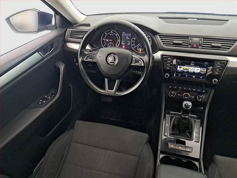 Škoda Superb (2016) Ambition 2.0 TDI, Navi - fotka 7 z 16