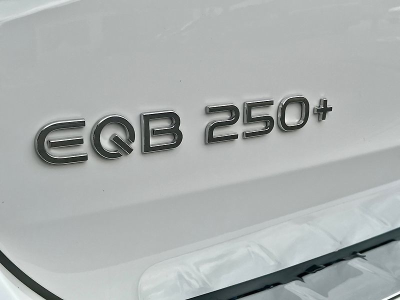 Mercedes-Benz EQB (2025) 250+ Electric Art - fotka 9 z 30