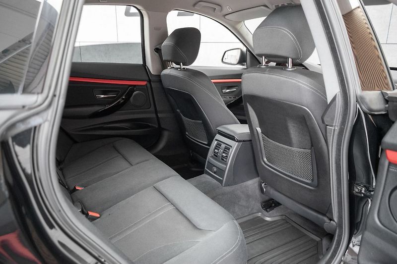 BMW Řada 3 GT 320d xDrive SPORT*KEYLESS* - fotka 13 z 45