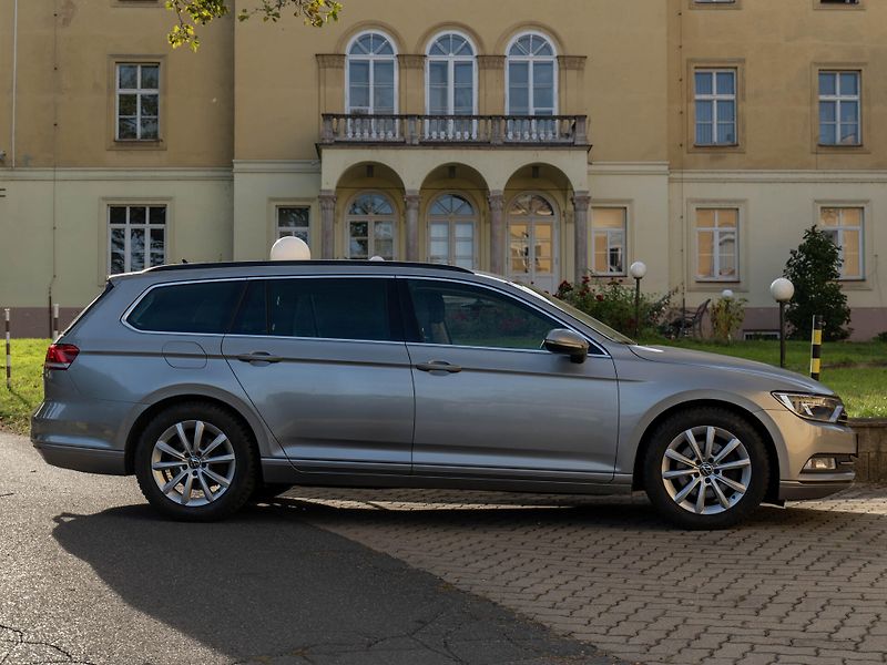 Volkswagen Passat 2.0 TDI 110 kW DCC BLIS ACC Ta - fotka 5 z 34