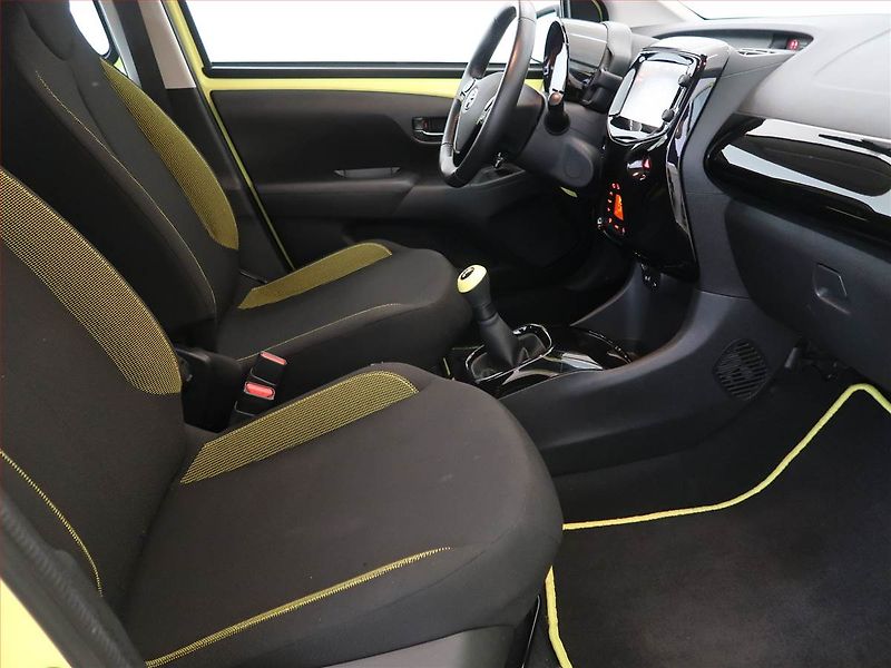 Toyota Aygo (2017) x-cite 1.0 VVT-i, ČR,1.maj - fotka 9 z 13