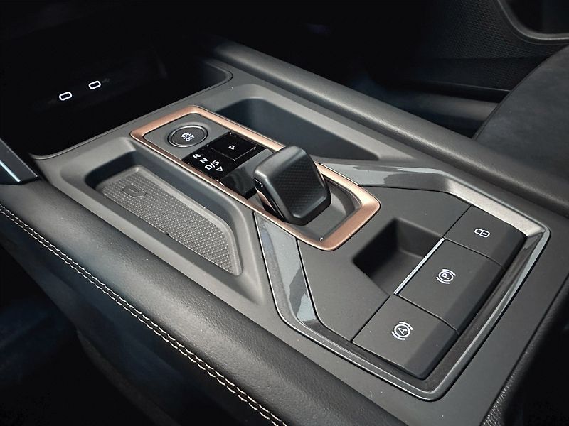 Cupra Formentor (2026) VZ 2.0 TSI 333k 4WD *HD MTRX*I - fotka 17 z 21