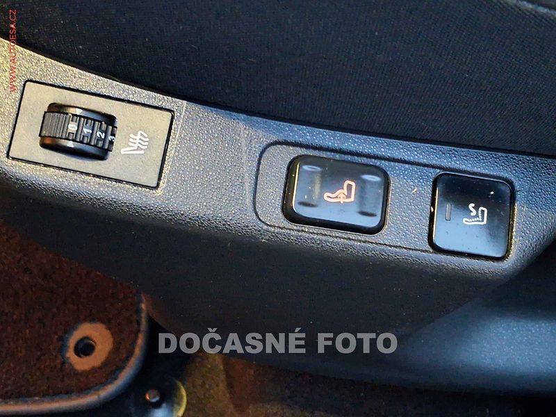 Citroën DS4 (2014) 1.6 VTi, Sport Chic, +kola - fotka 12 z 17