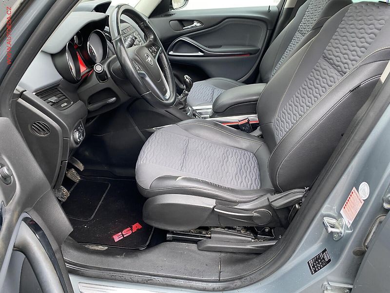 Opel Zafira (2014) 1.6 CDTi, Innovation, TZ - fotka 9 z 19