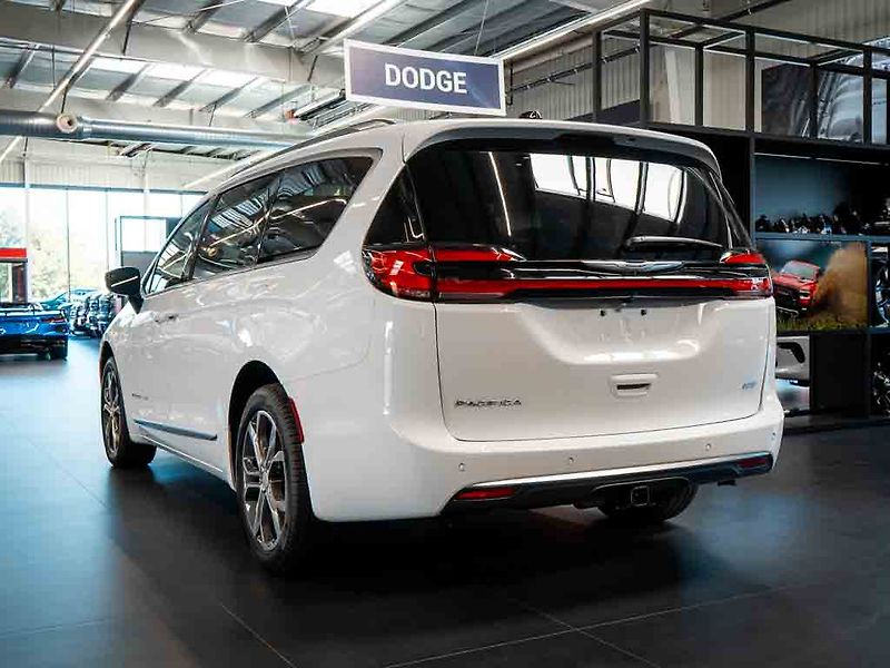 Chrysler Pacifica (2026) 3.6 V6 Pinnacle AWD 2x LCD - fotka 4 z 41