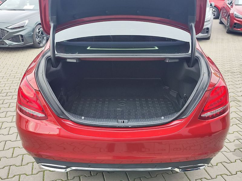 Mercedes-Benz Třídy C 250d/150kW 4MATIC AT - fotka 9 z 36