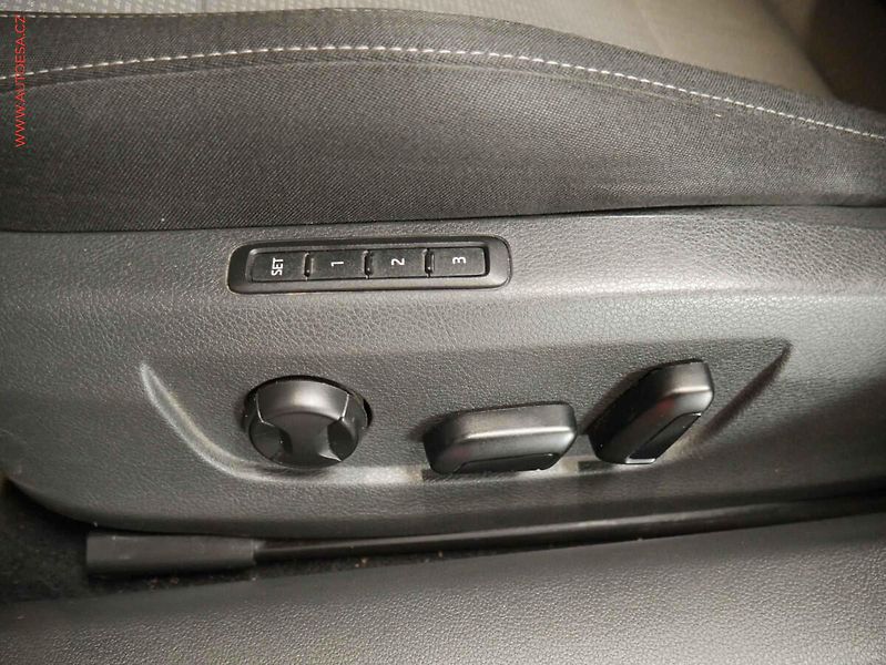 Škoda Superb (2016) 2.0 TDI 4x4, ČR, bixen - fotka 20 z 22