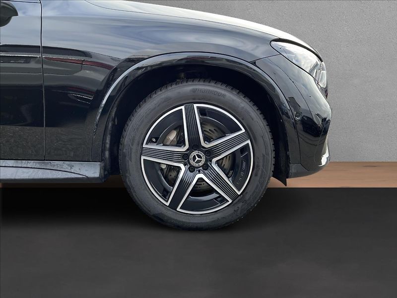 Mercedes-Benz GLC 220 d 4MATIC kupé AMG Line Nig - fotka 22 z 22