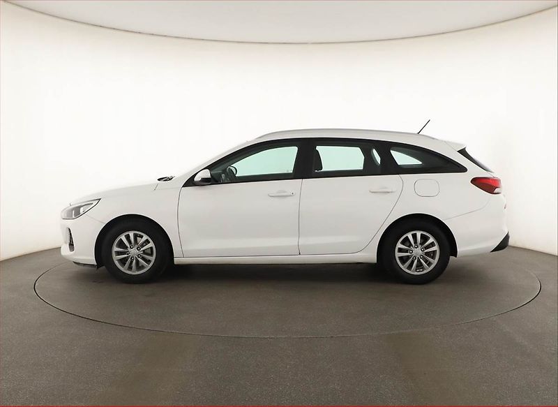 Hyundai i30 (2017) 1.0 T-GDI, Serv.kniha - fotka 3 z 14
