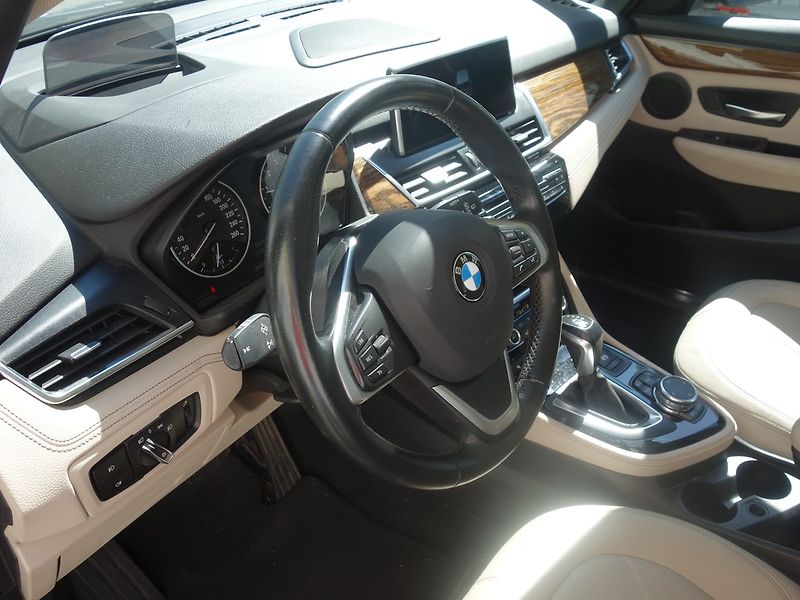 BMW Řada 2 (2015) 225i*X-DRIVE*ACTIVE*TOURER*CZ - fotka 14 z 46