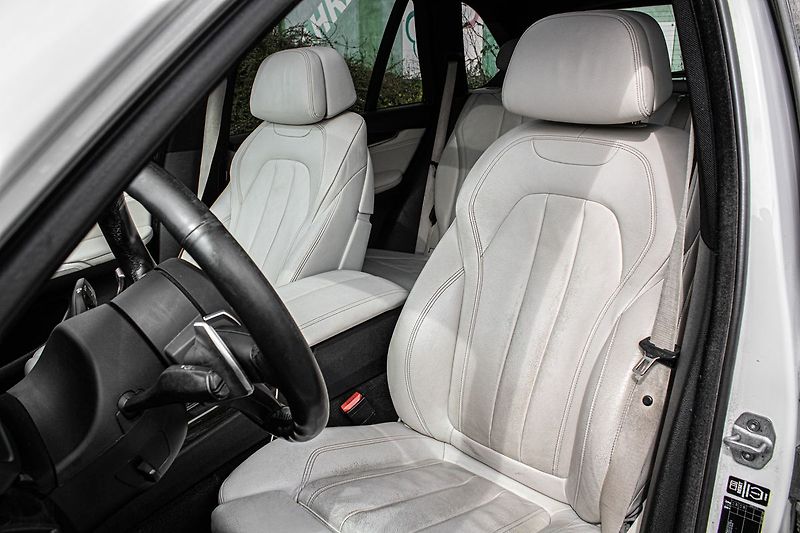 BMW X5 - fotka 12 z 42